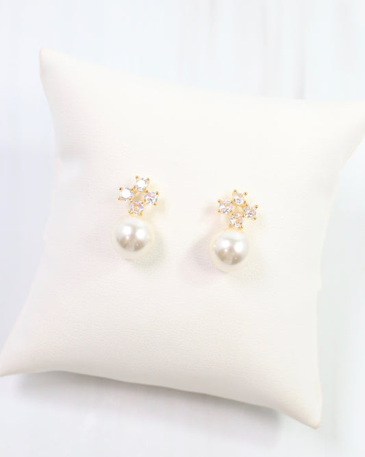 Claire CZ and Pearl Earring Gold