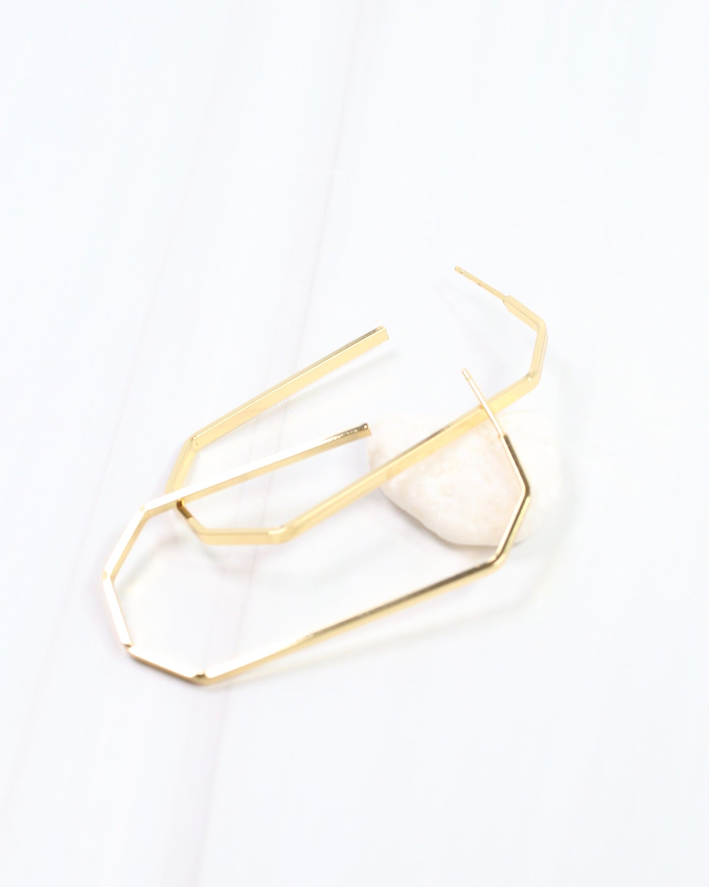 Lina Geometric Hoop Earring Gold
