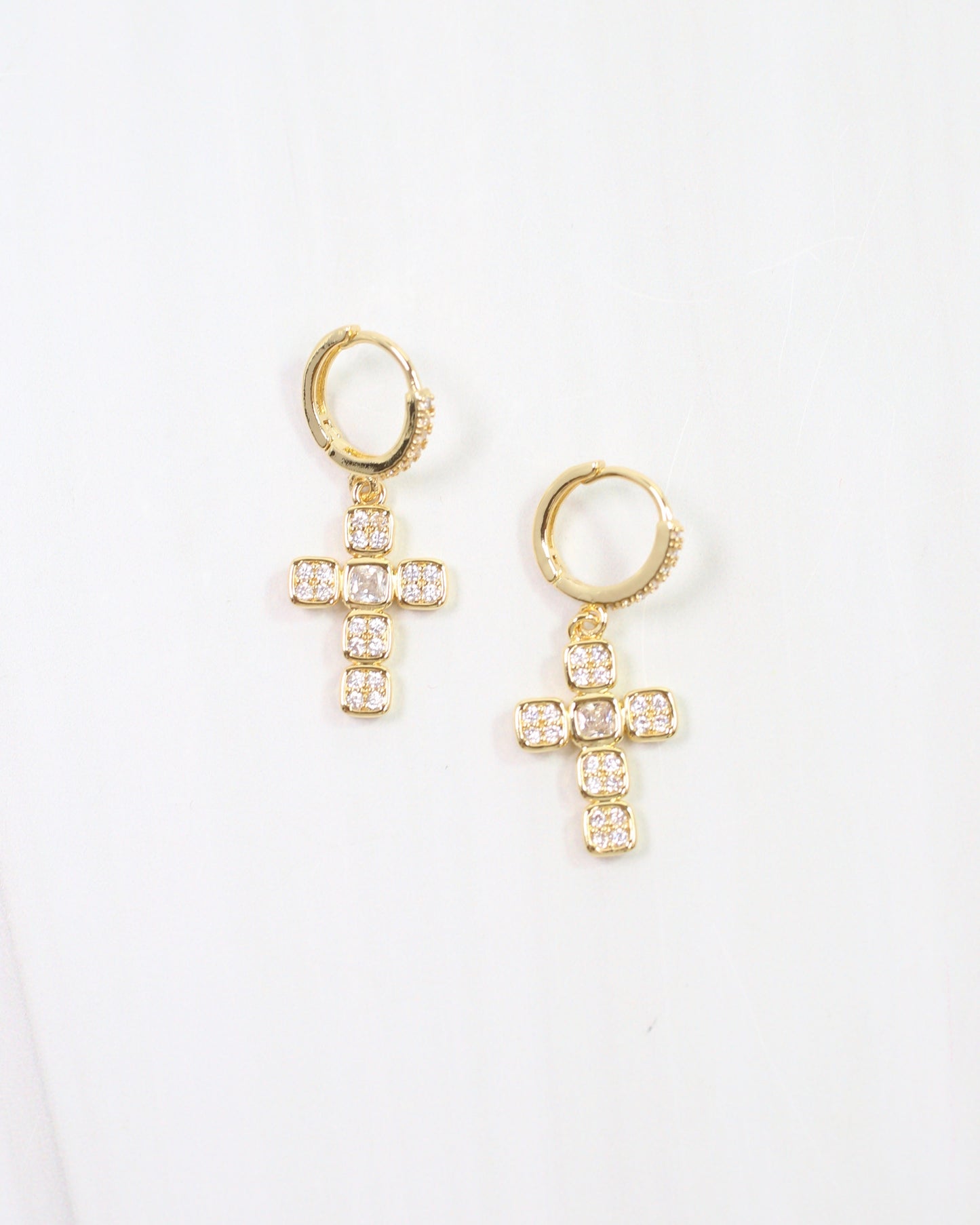 Nadia Cross Earring Gold