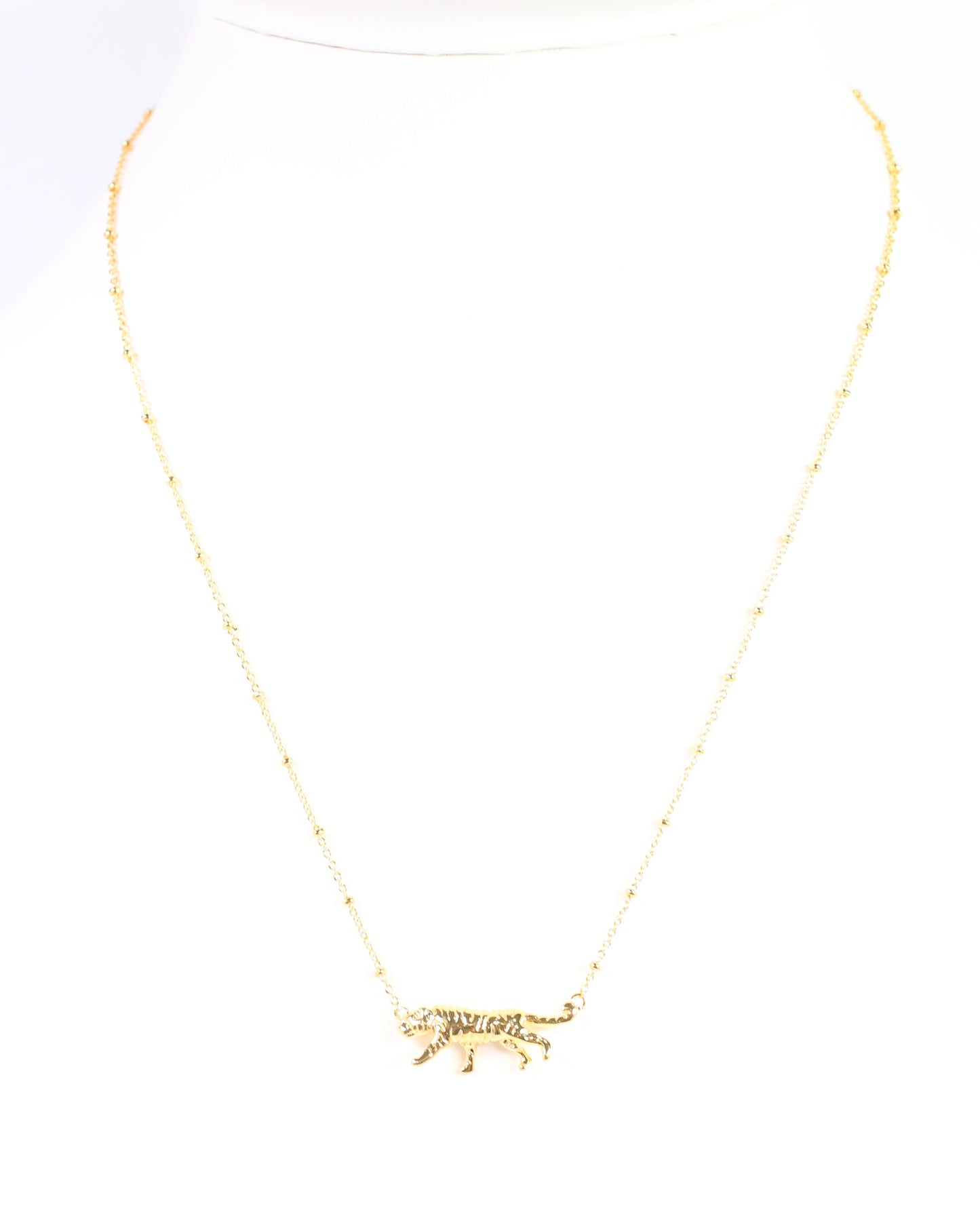 Confident Tiger Necklace Gold