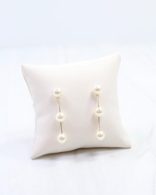 Benedict Three Pearl Drop Earring Cream
