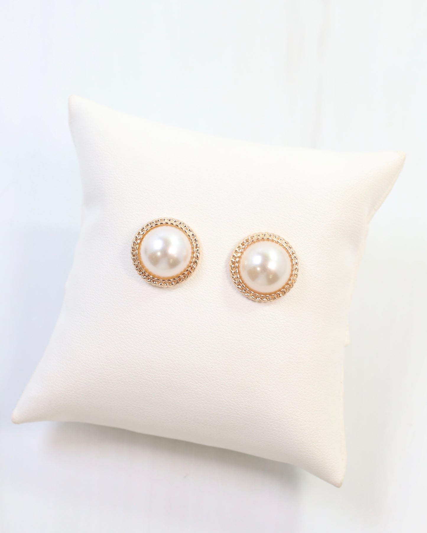 Palmdale Pearl Stud Gold