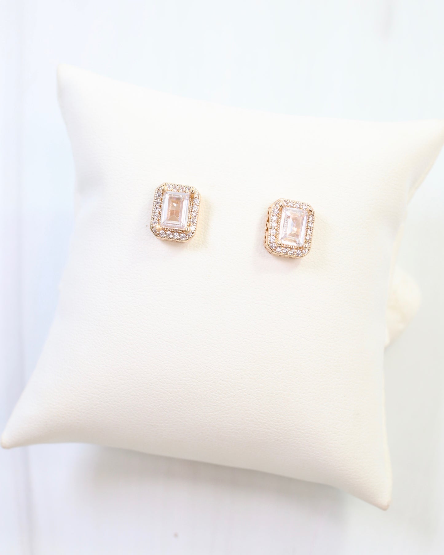 Effie Emeral Cut Crystal Stud Gold