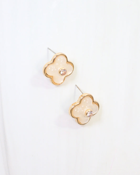 Colby Clover Stud Mother of Pearl