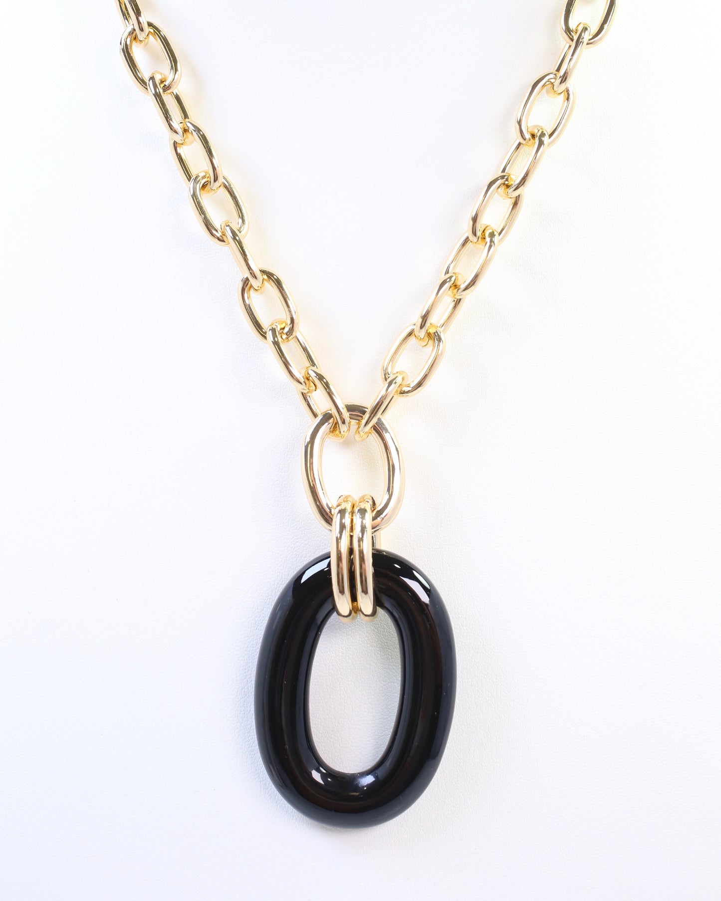 Theodora Pendant Necklace Black