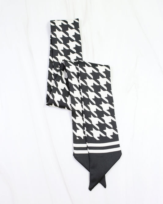Carlton Houndstooth Skinny Scarf Black White