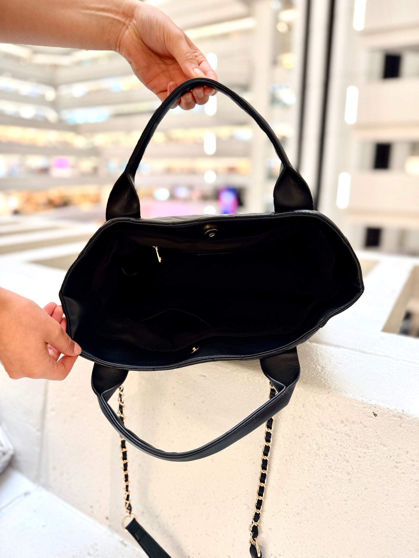 Kinzley Tote Black LD