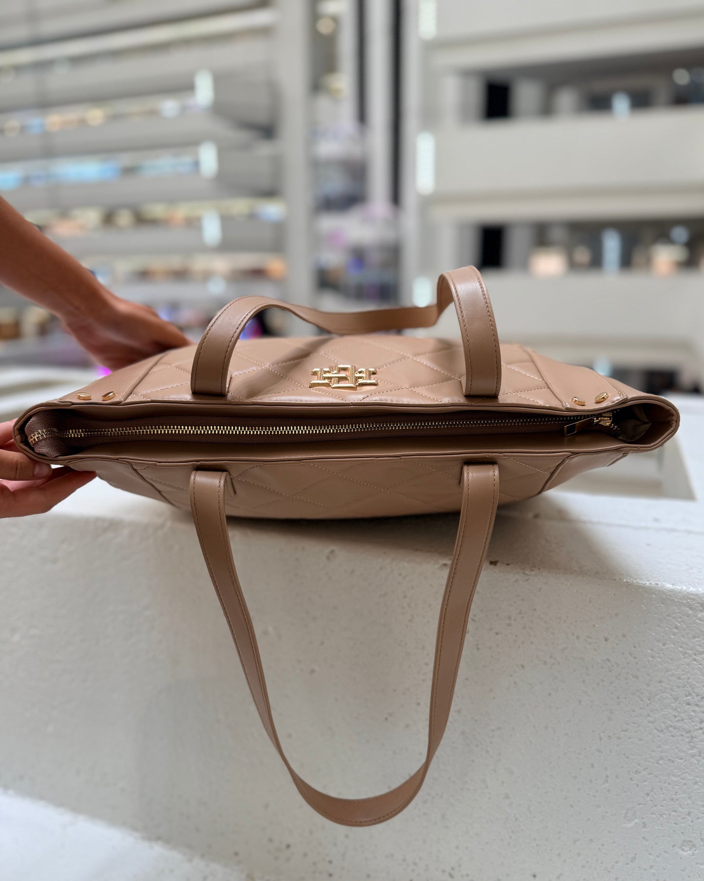 Sophie Zippered Tote Latte LD