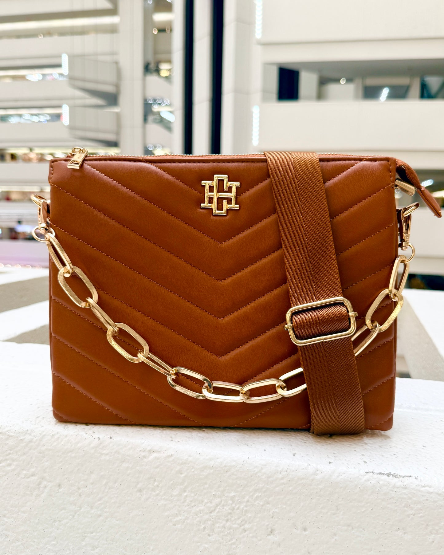 Ariana Crossbody Saddle VQ