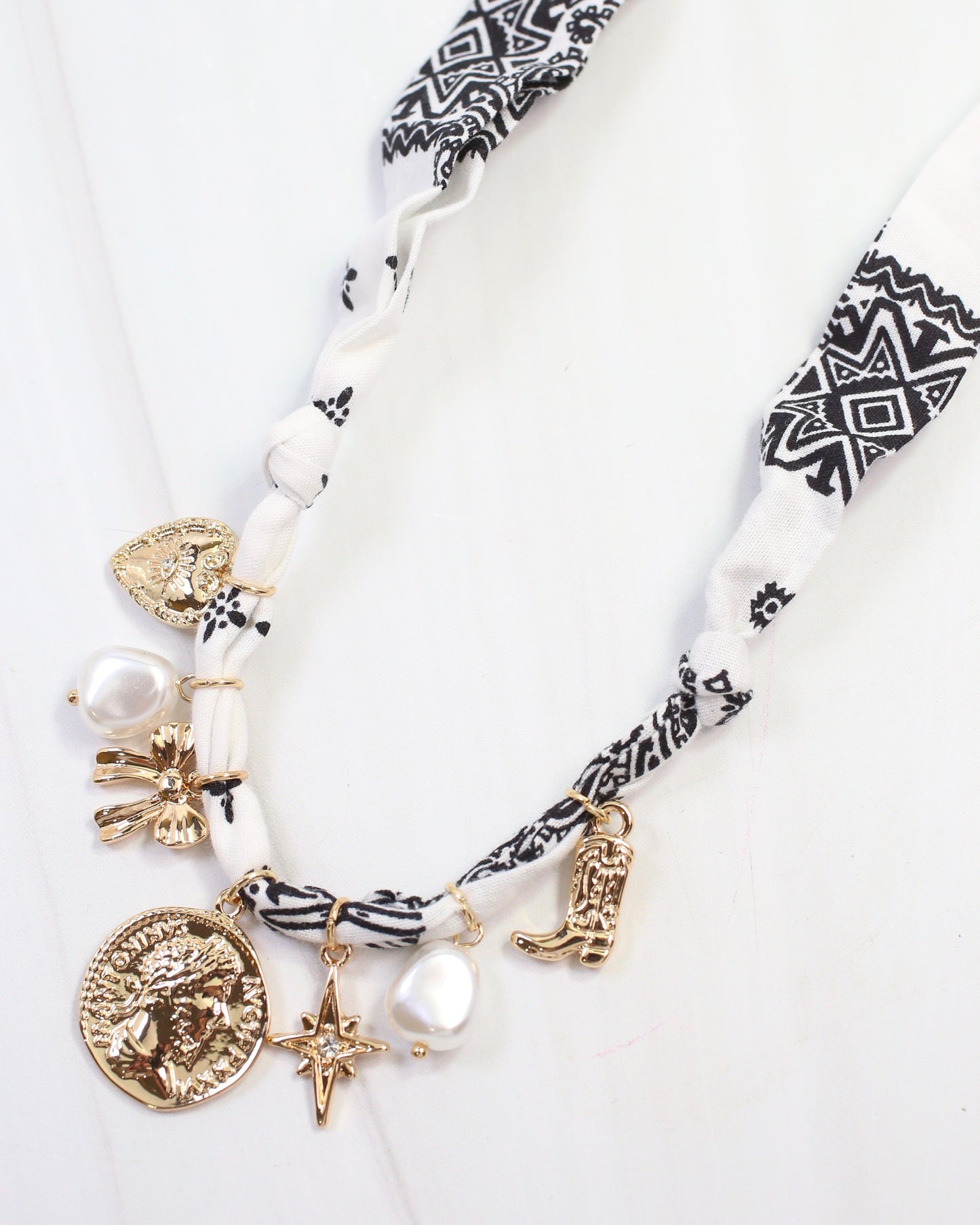 Amy Scarf Charm Necklace White Black