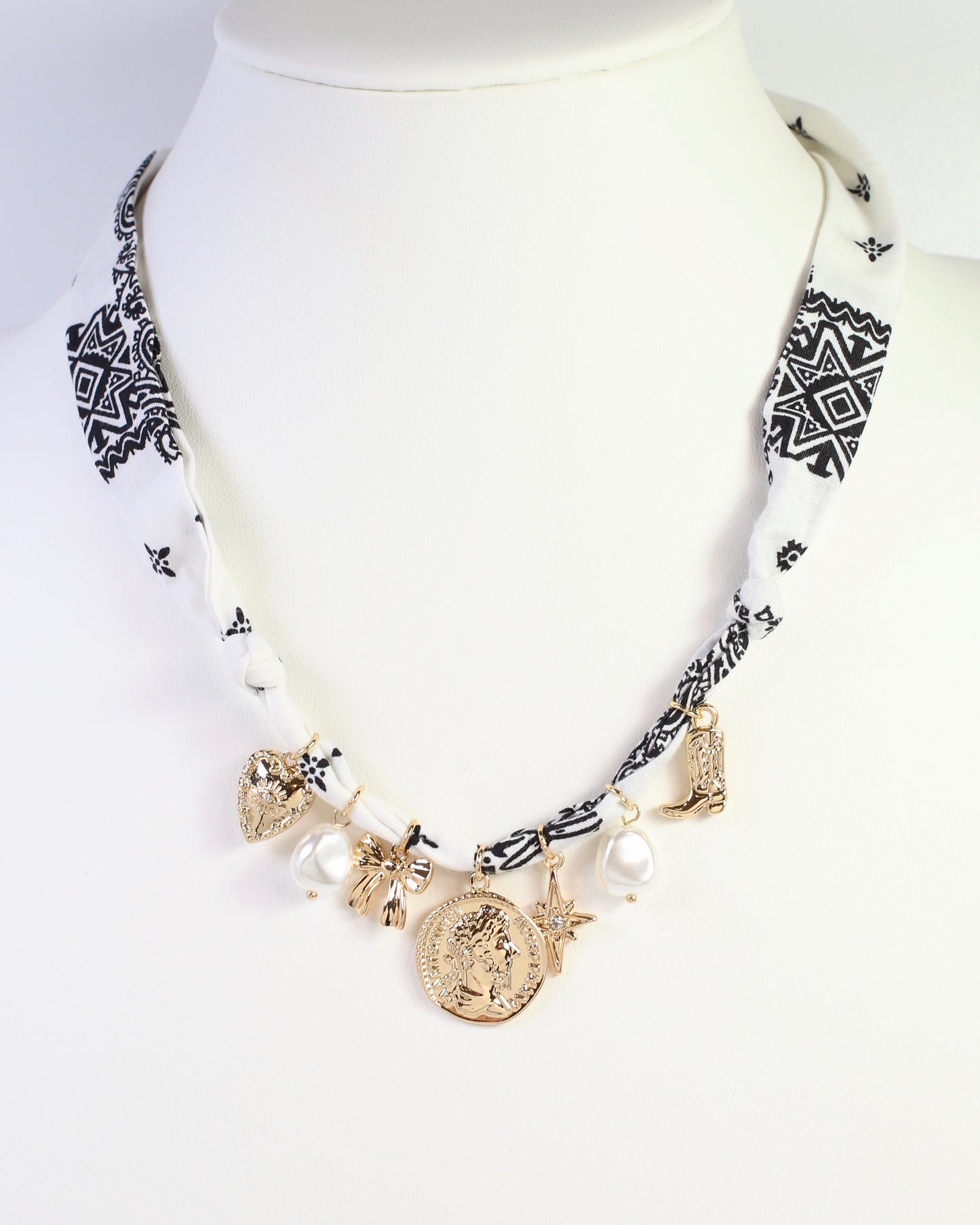 Amy Scarf Charm Necklace White Black