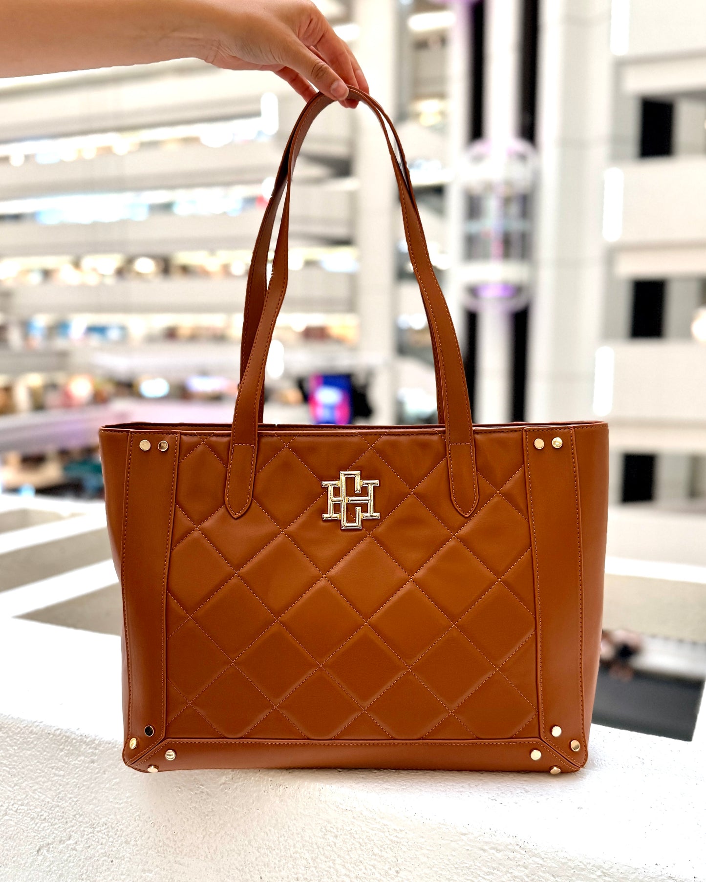 Sophie Zippered Tote Saddle LD