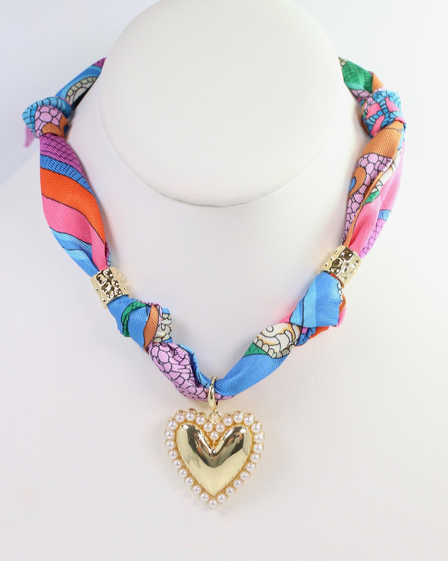 Sullivan Scarf Charm Necklace Lavender