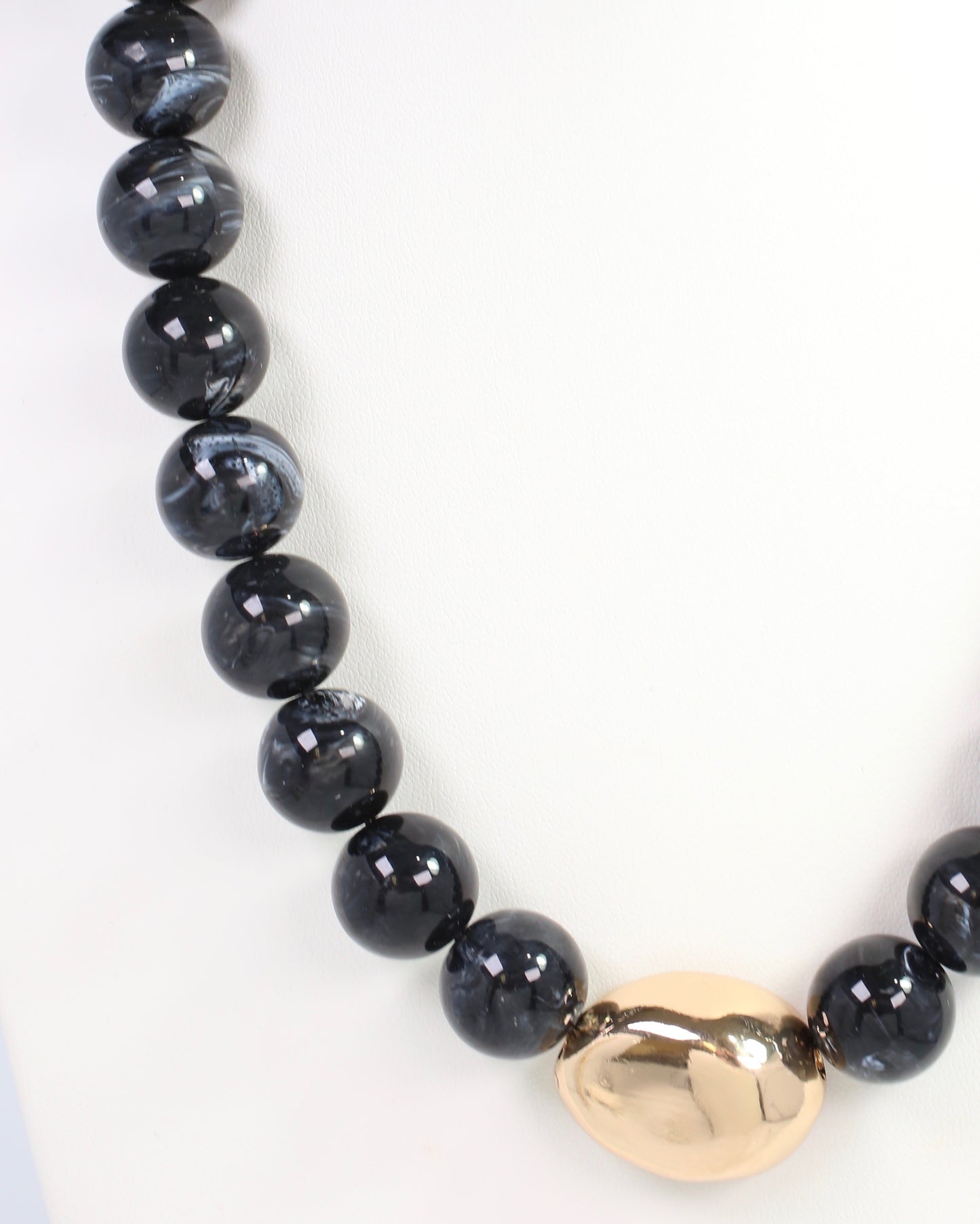 Brooklyn Bold Stone Necklace Black