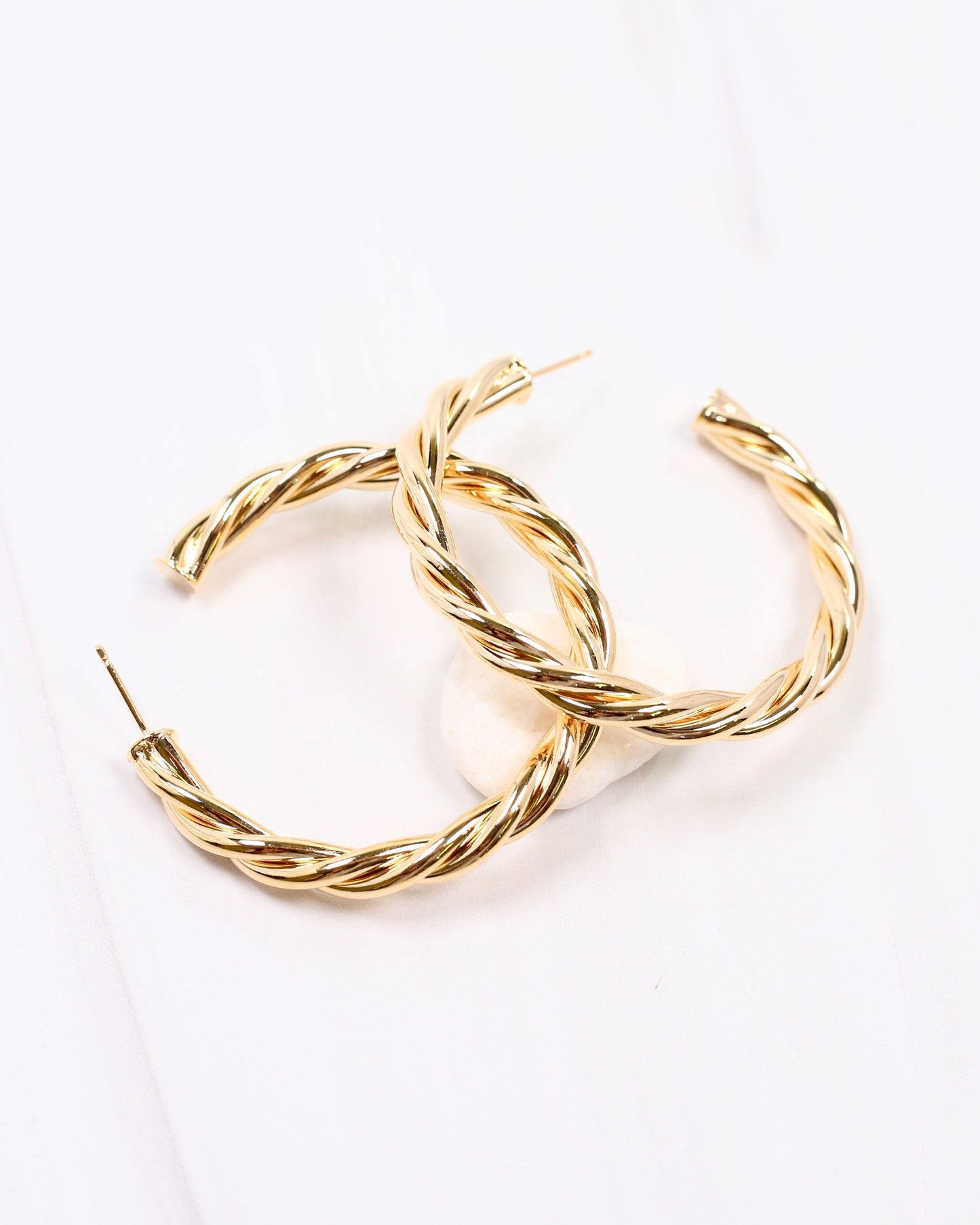 Davies Twisted Hoop Earring Gold