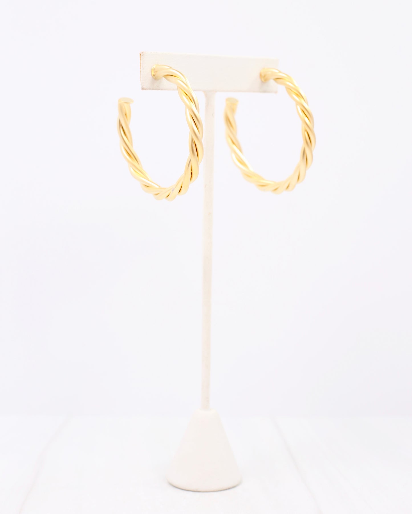 Davies Twisted Hoop Earring Matte Gold