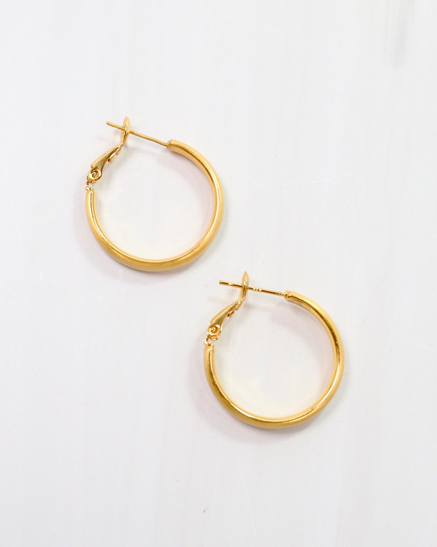 London Small Hoop Worn Gold