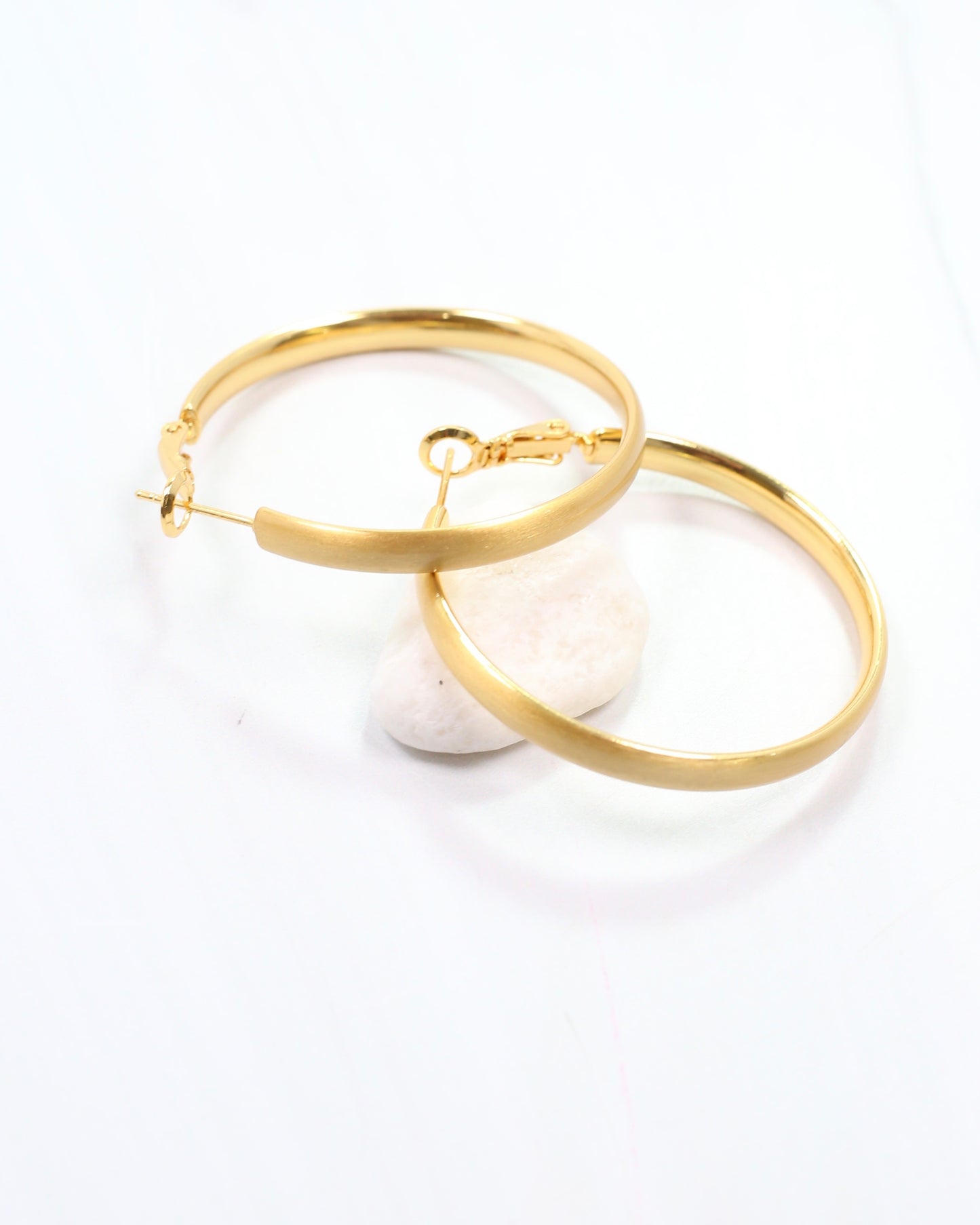 London Large Hoop Worn Gold