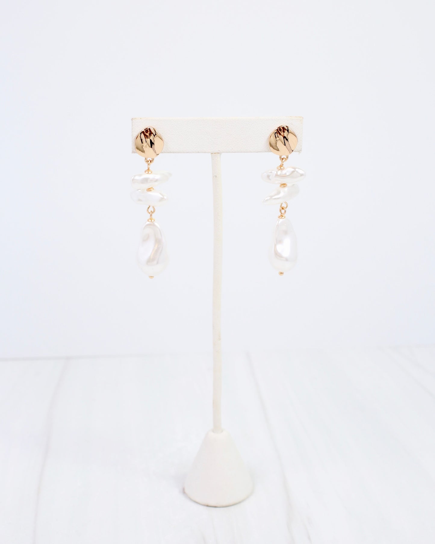Diana Pearl Dangle Earring Gold