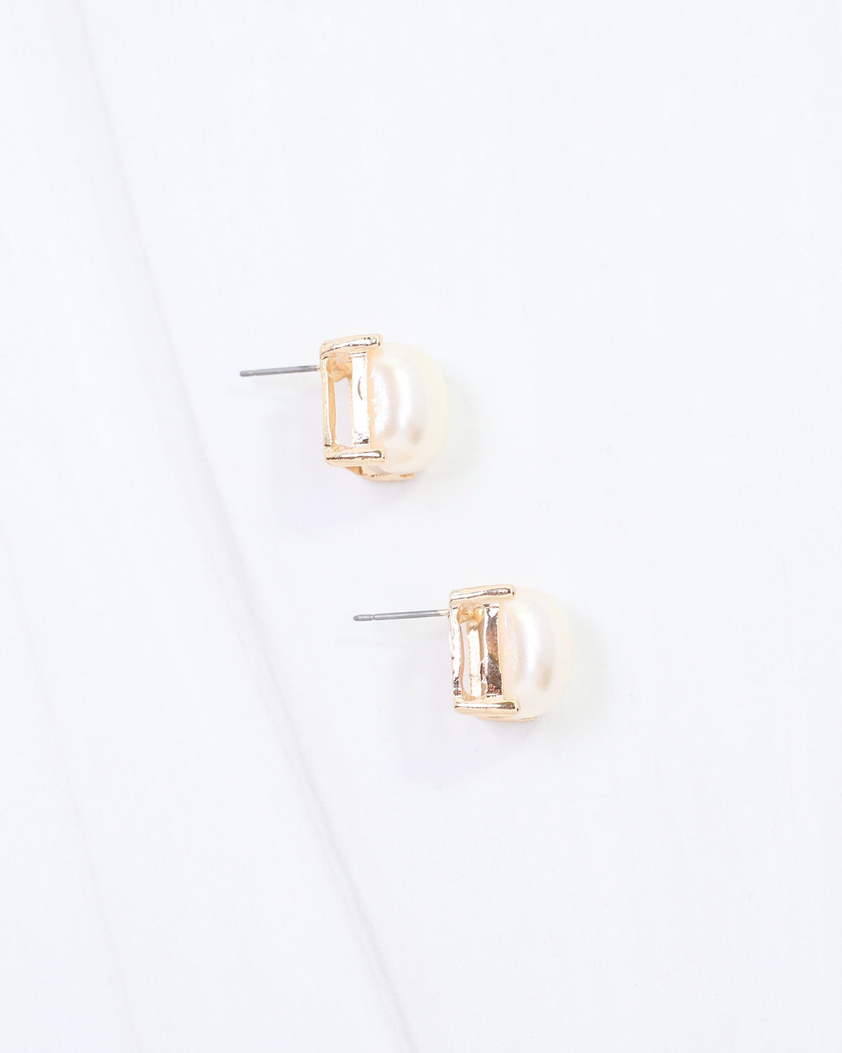 Mavis Square Pearl Stud Earring Cream