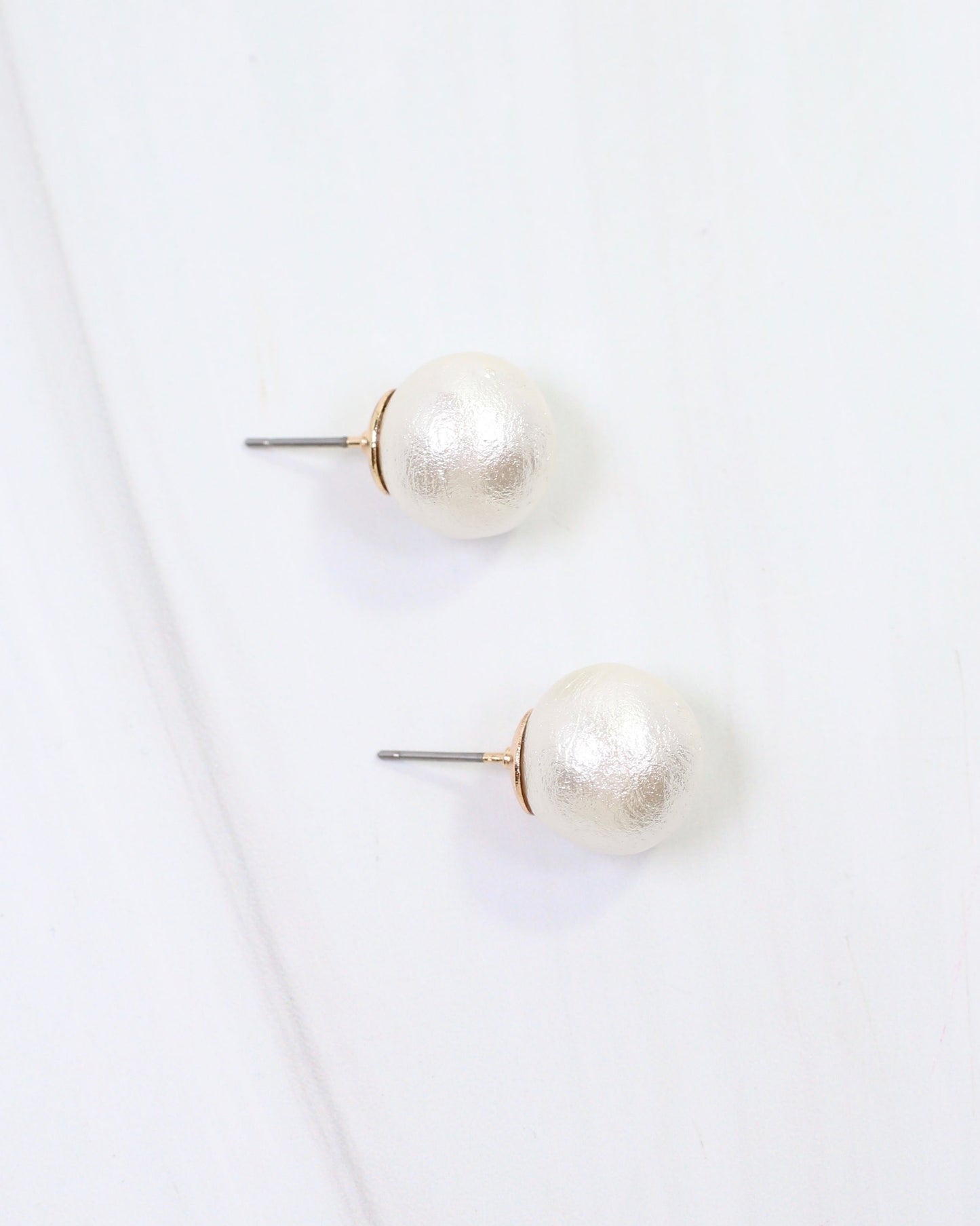 Alina Textured Pearl Stud Earring Cream