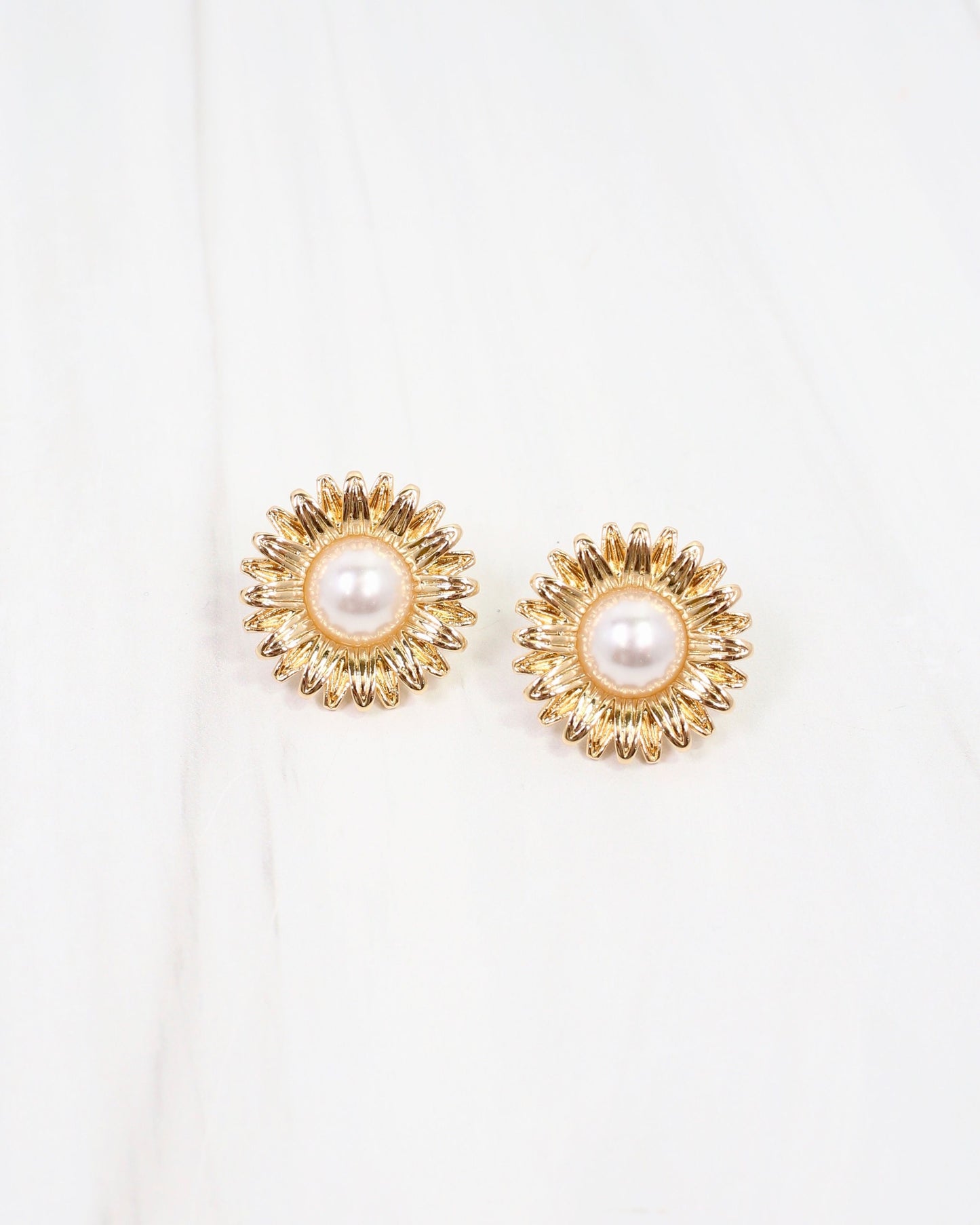 Fiona Pearl Flower Earring WR Gold