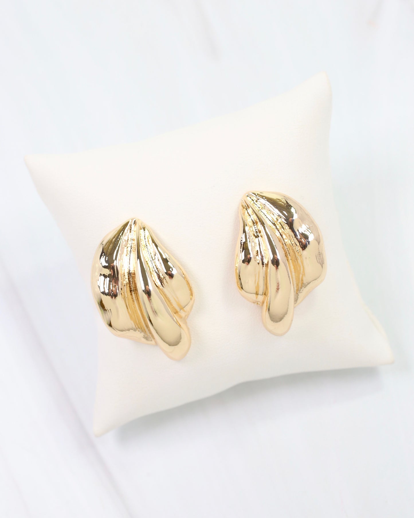 Halifax Textured Wave Drop Earring WR Gold