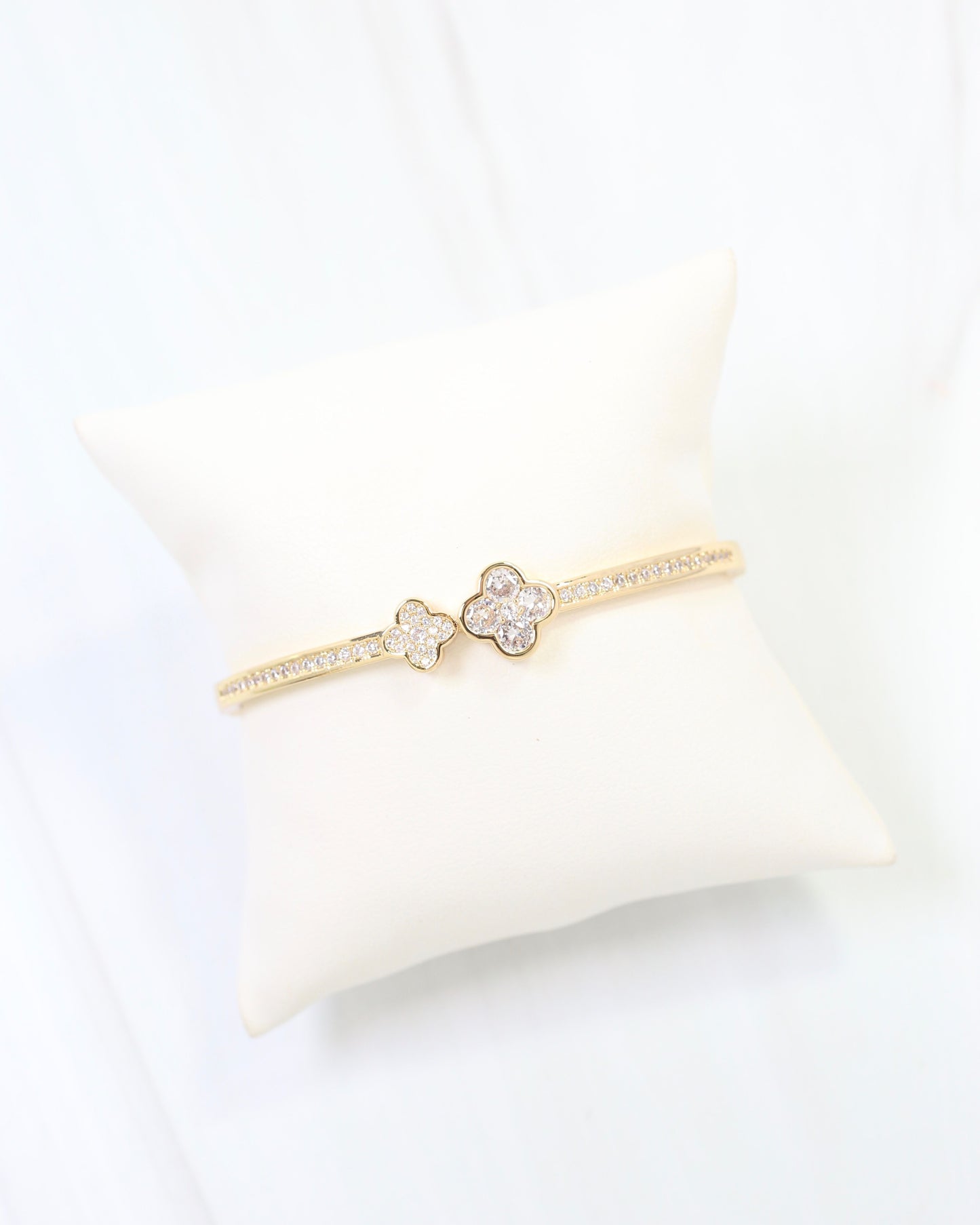 Passaic Clover CZ Hinge Bracelet WR Gold