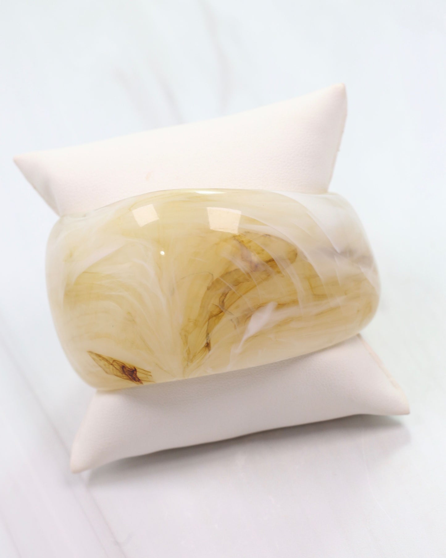 Whitley Bangle Bracelet Natural