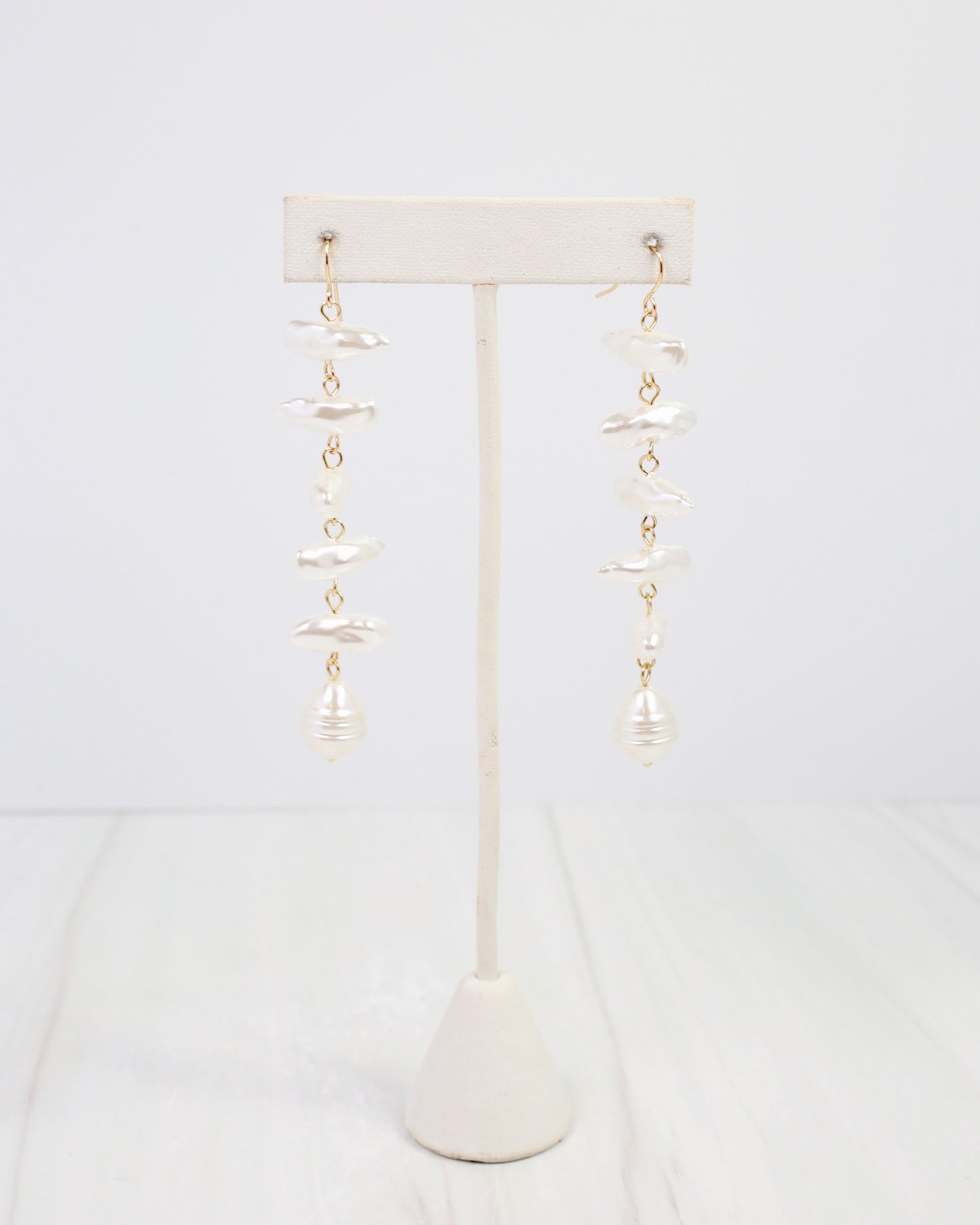Durant Pearl Dangle Earring Cream