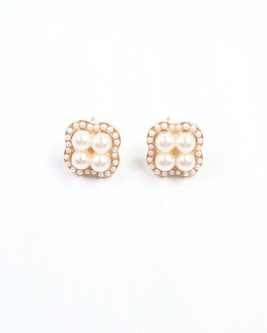 Ciebon Clover and Pearl Stud Earring-Small Cream