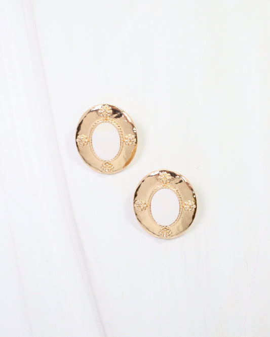 Carthage Oval Earring Mother Of Pearl