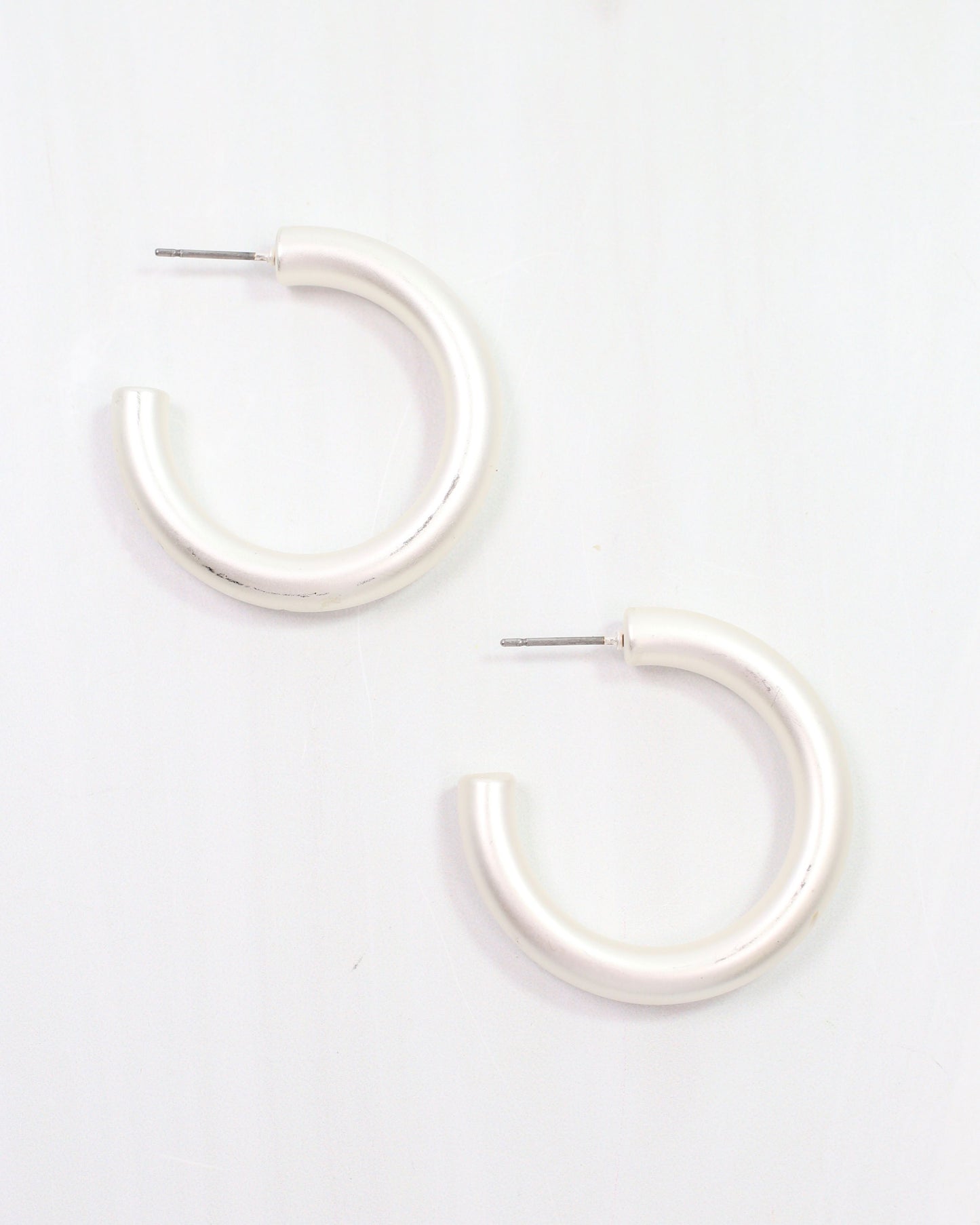 Staunton Hoop Earring Matte Silver