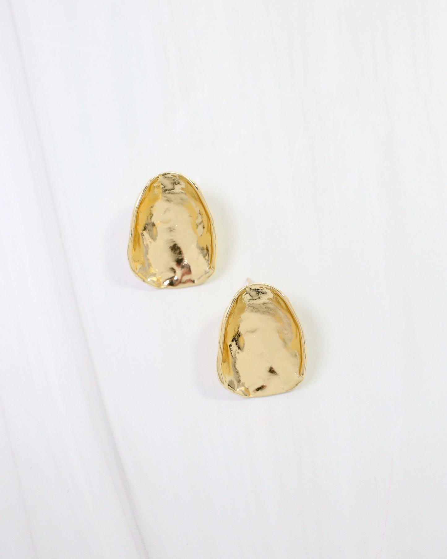 Menlo Park Hammered Oval Drop Earring WR Gold