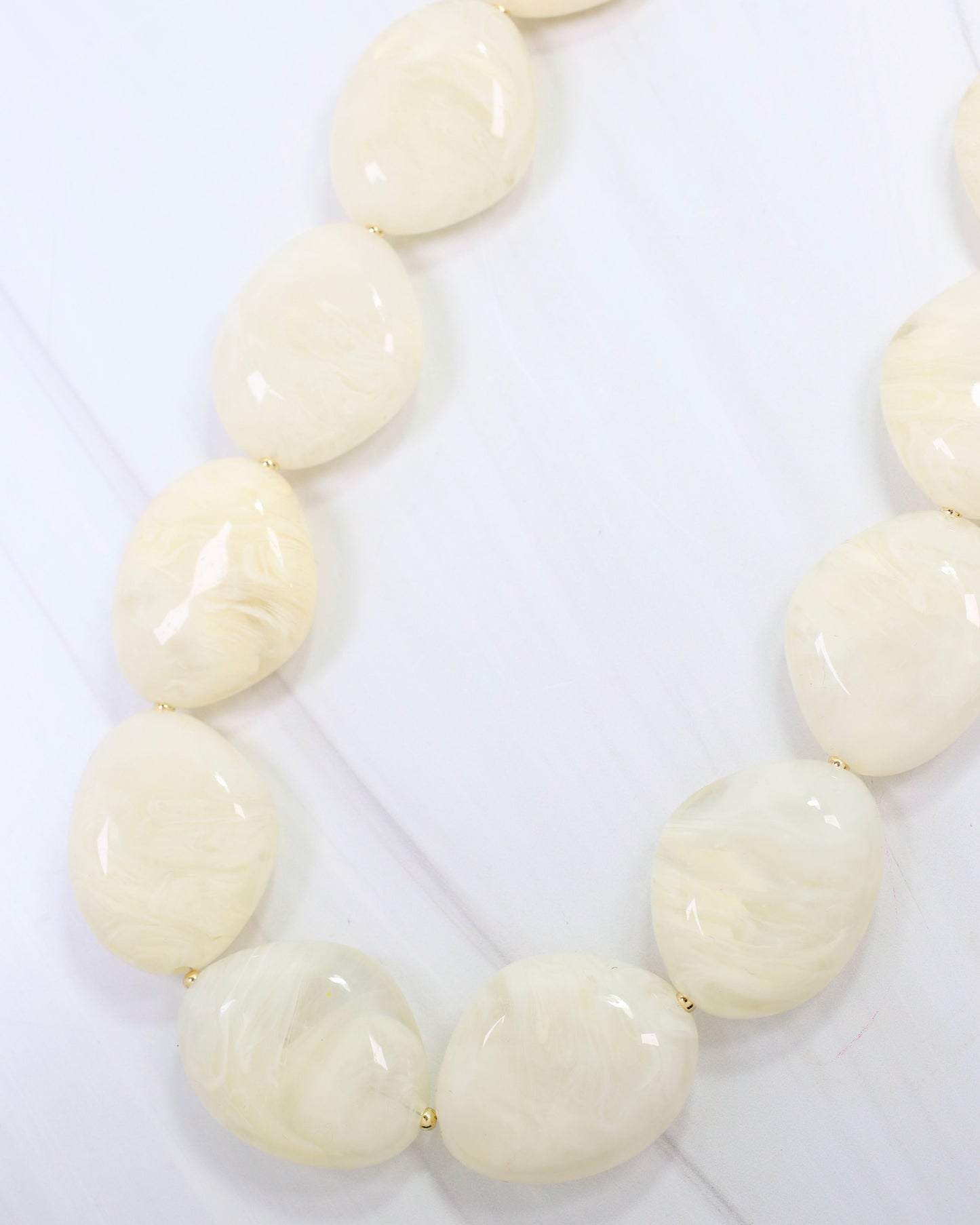 Bowlie Chunky Marble Necklace Natural