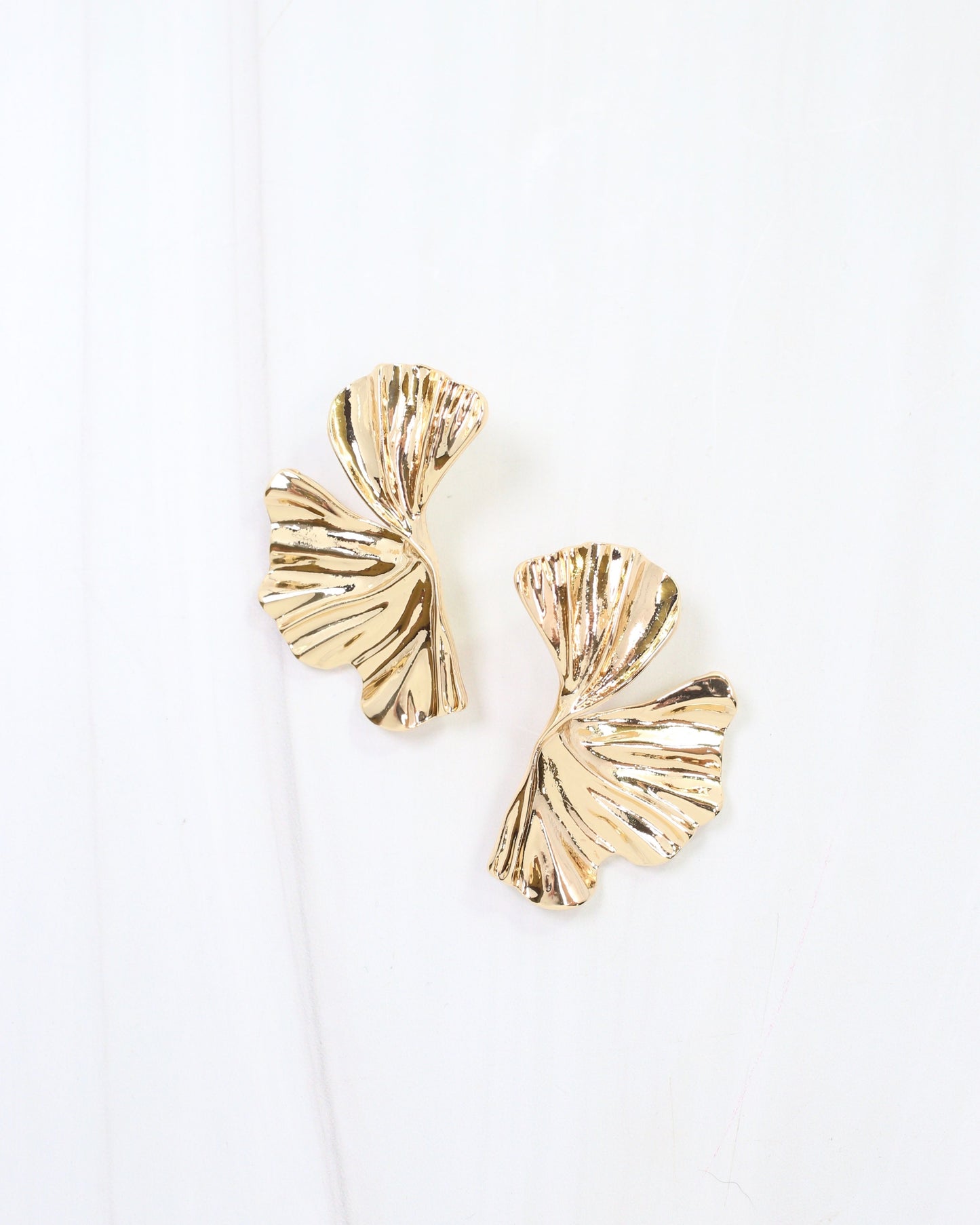 Manhattam Twisted Fan Drop Earring Gold