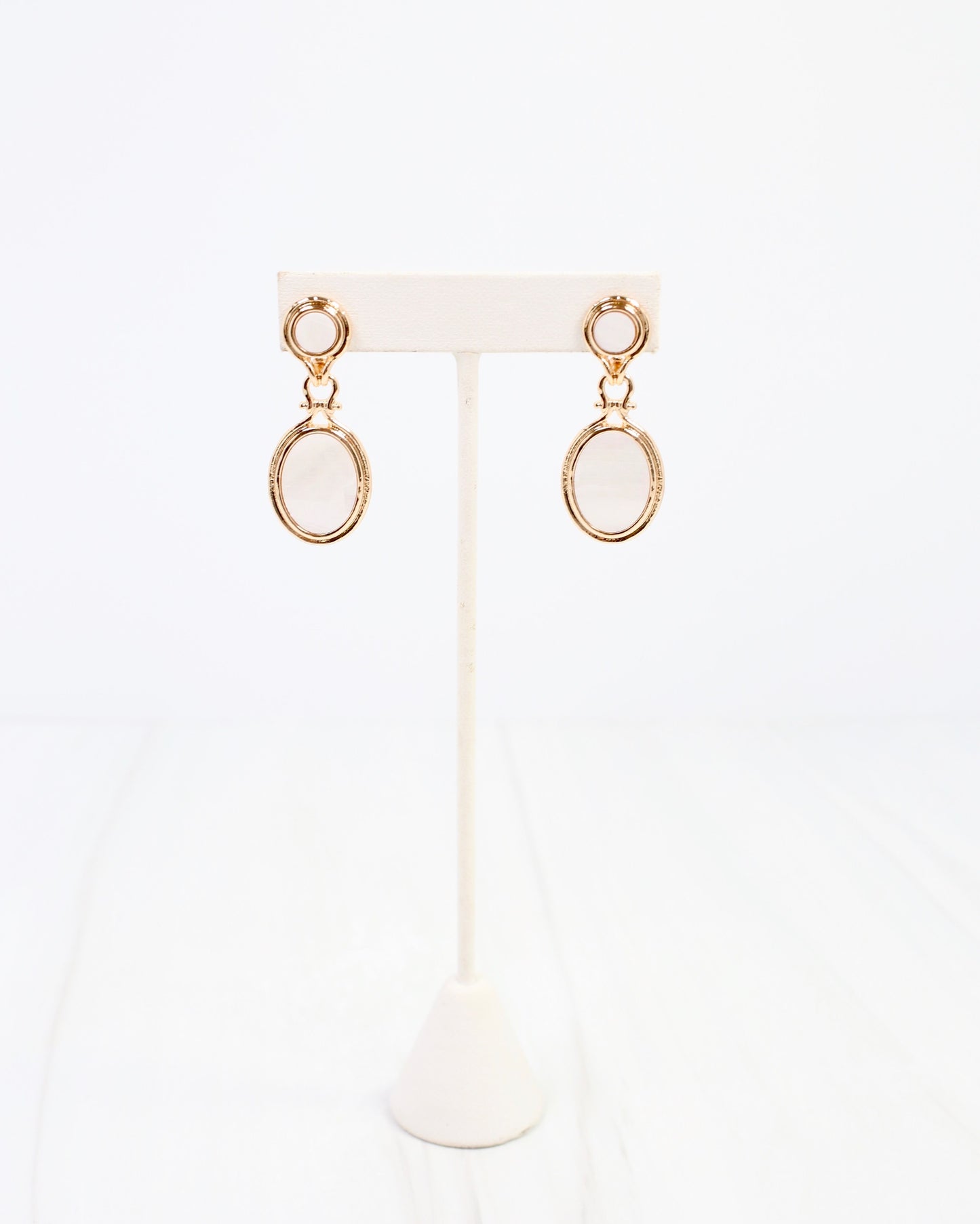 Brookfield Drop Earring Mother Of Pearl