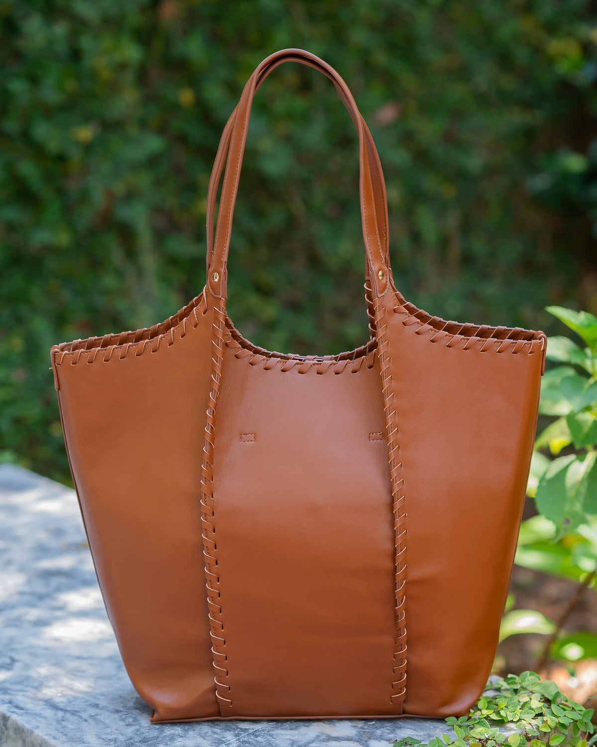 Emory Whipstitch Tote Saddle