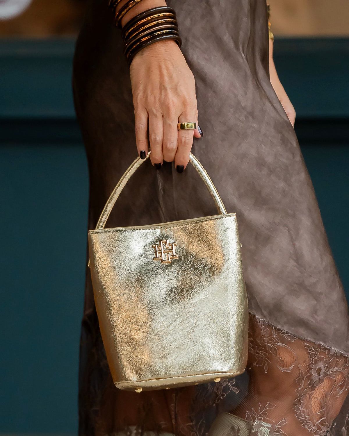Breyer Bucket Bag D Gold