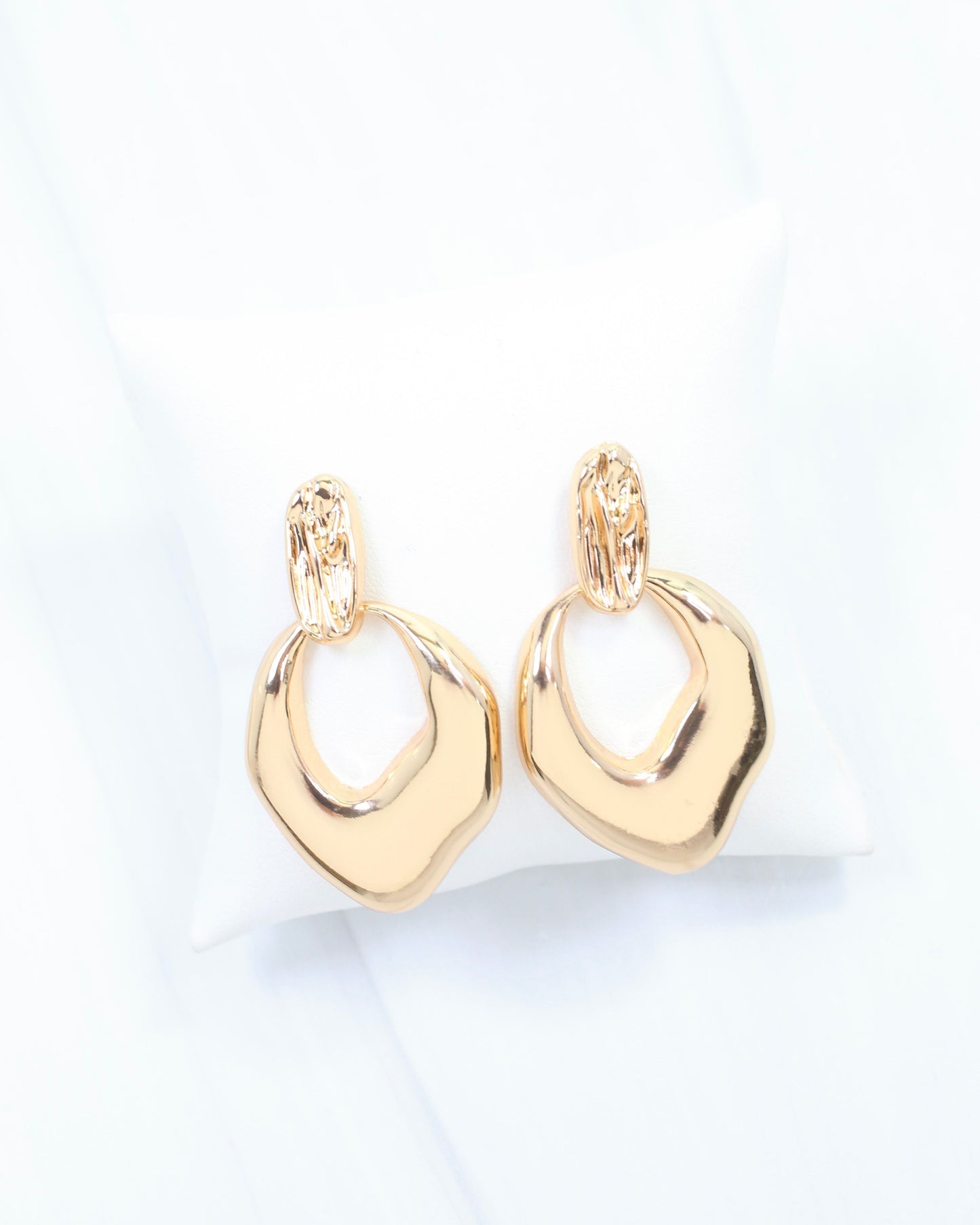 Kamila Textured Dangle Earring Gold