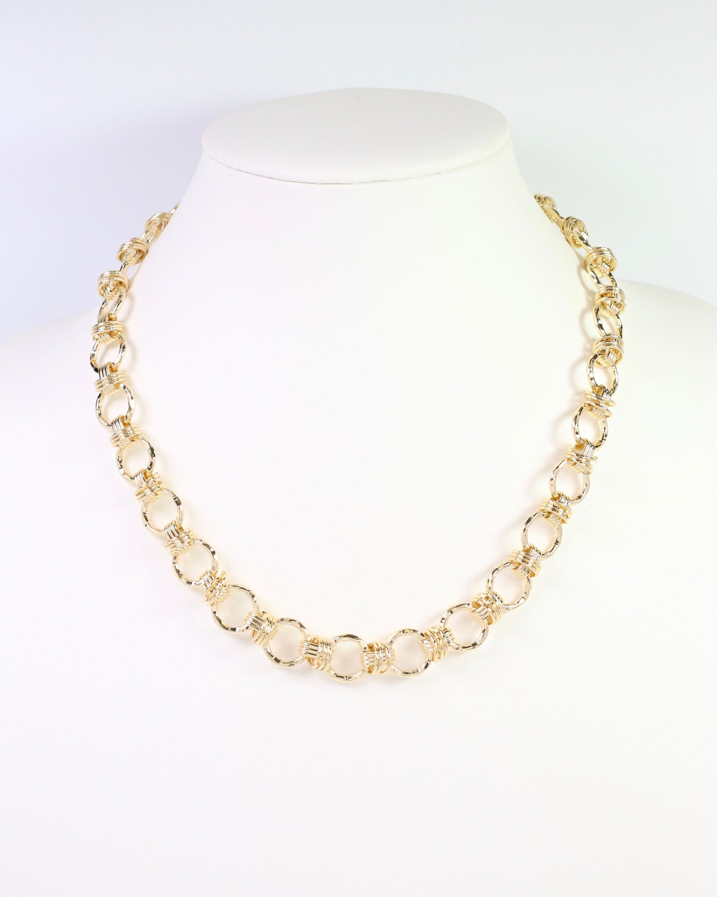 Newark Circle Link Necklace Gold