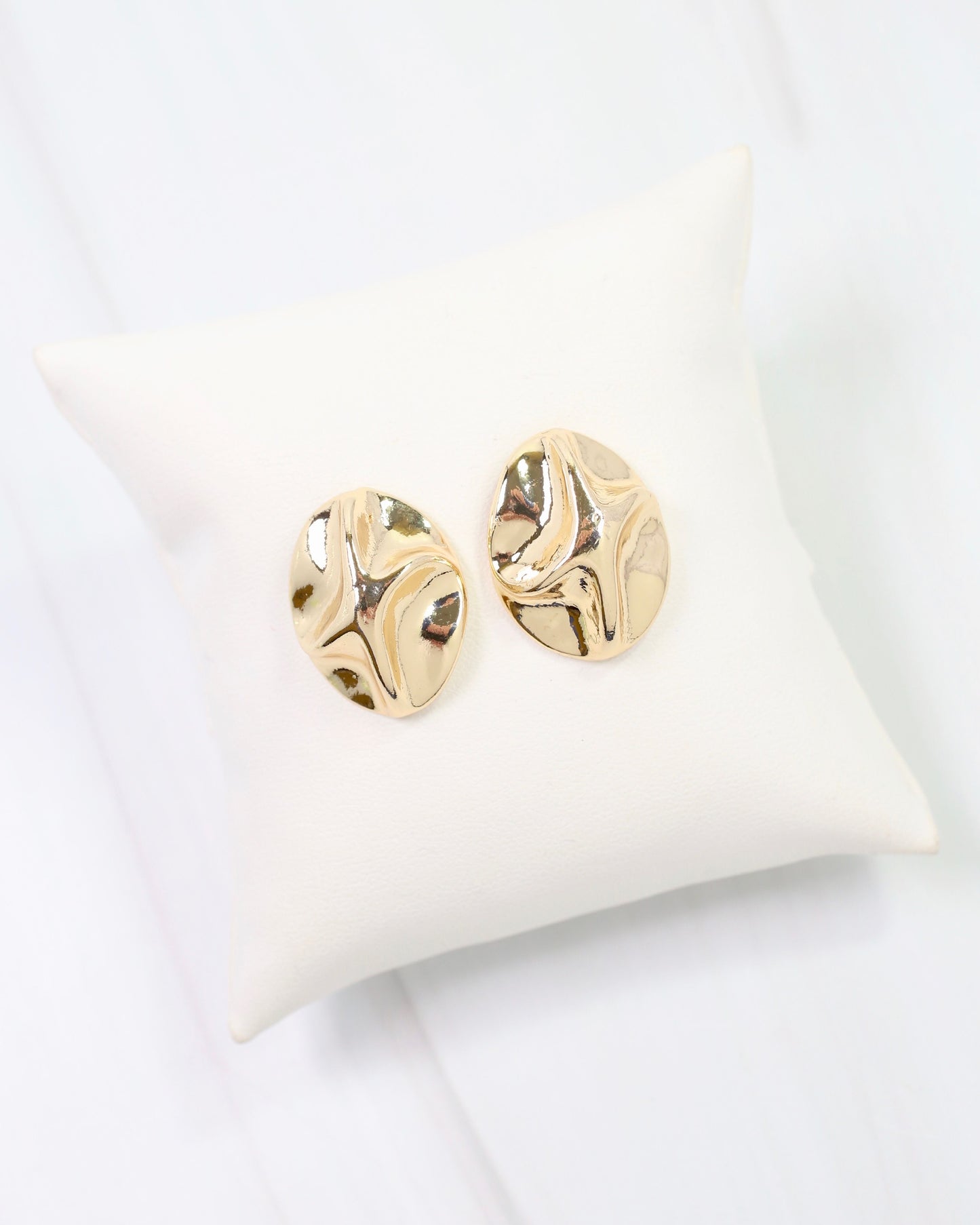 Liverpool Oval Post Earring Gold