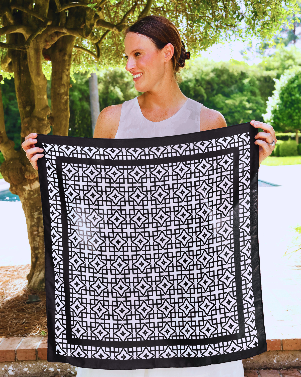 Langston Geometric Scarf Medium Black White