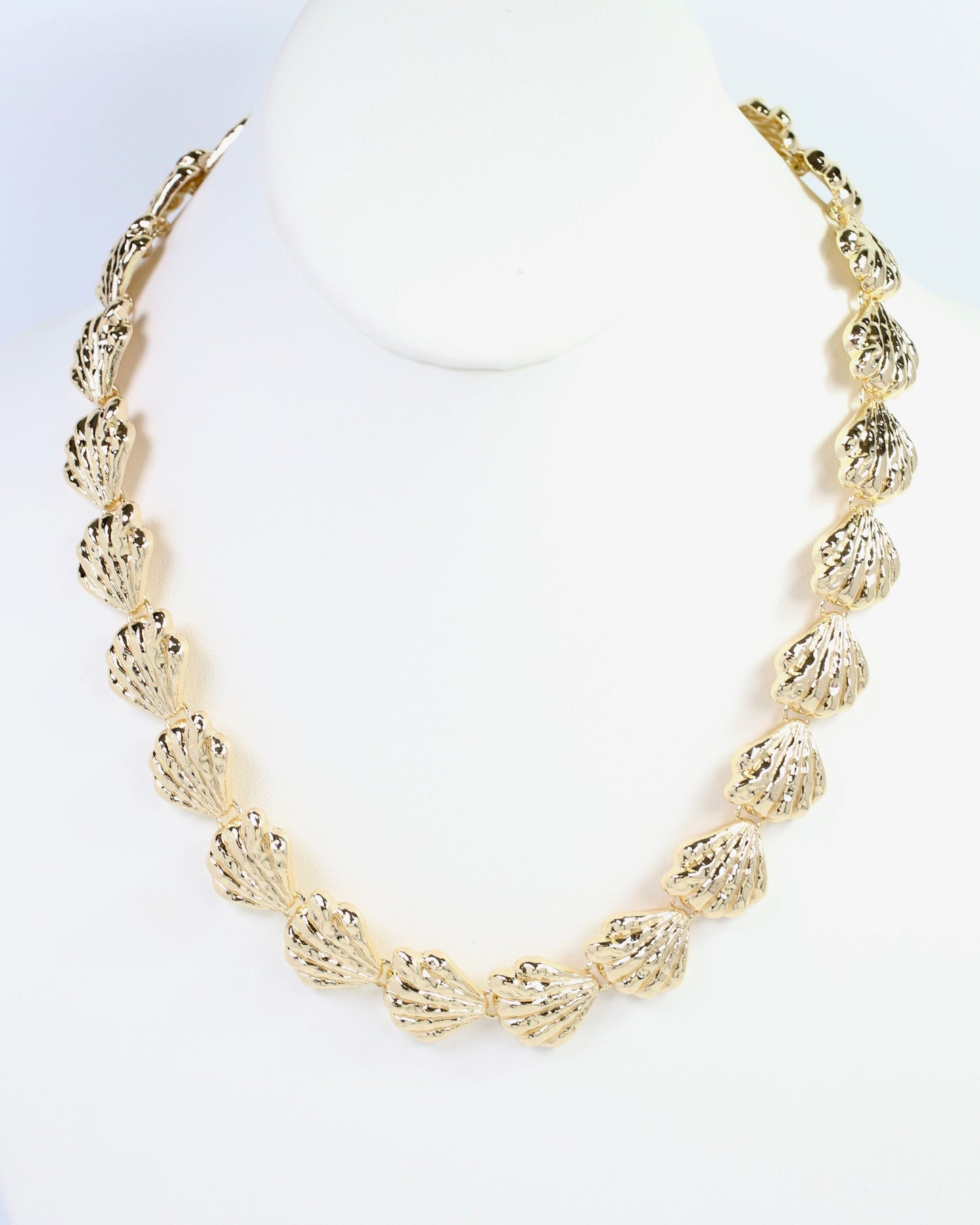 Windham Shell Link Necklace Gold