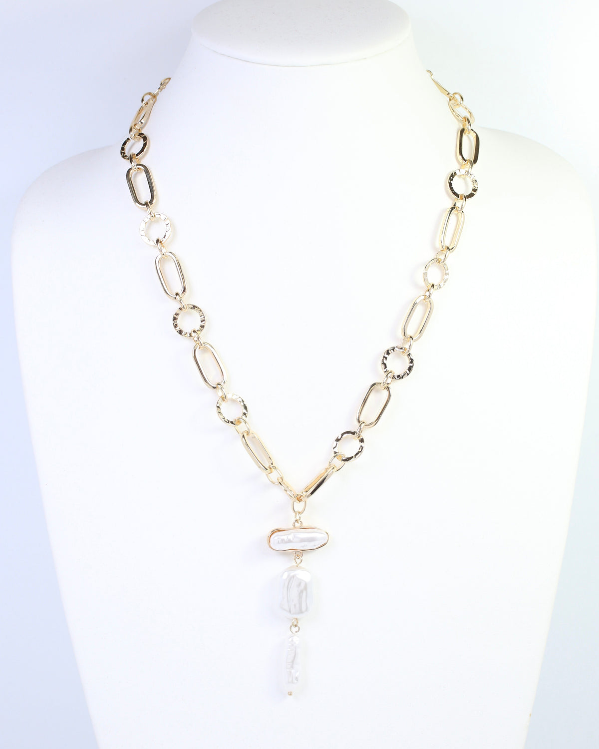 Avery Pearl Drop Necklace Gold