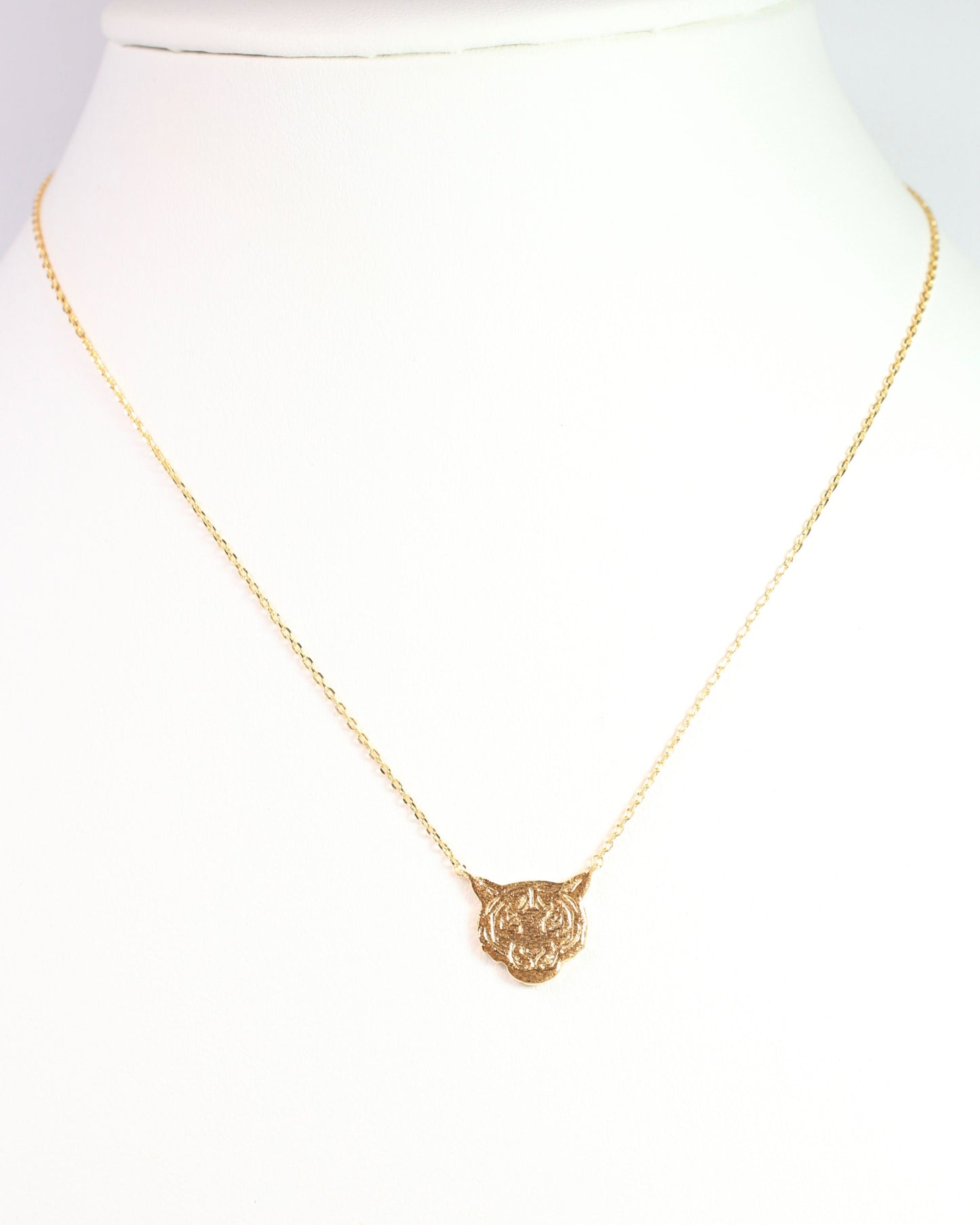 The World is a Jungle Tiger Necklace Gold