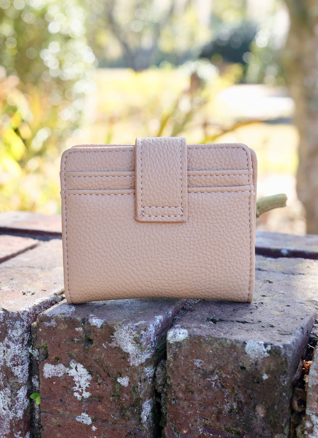 Caroline Hill Penelope Wallet Woven Gold main image 0