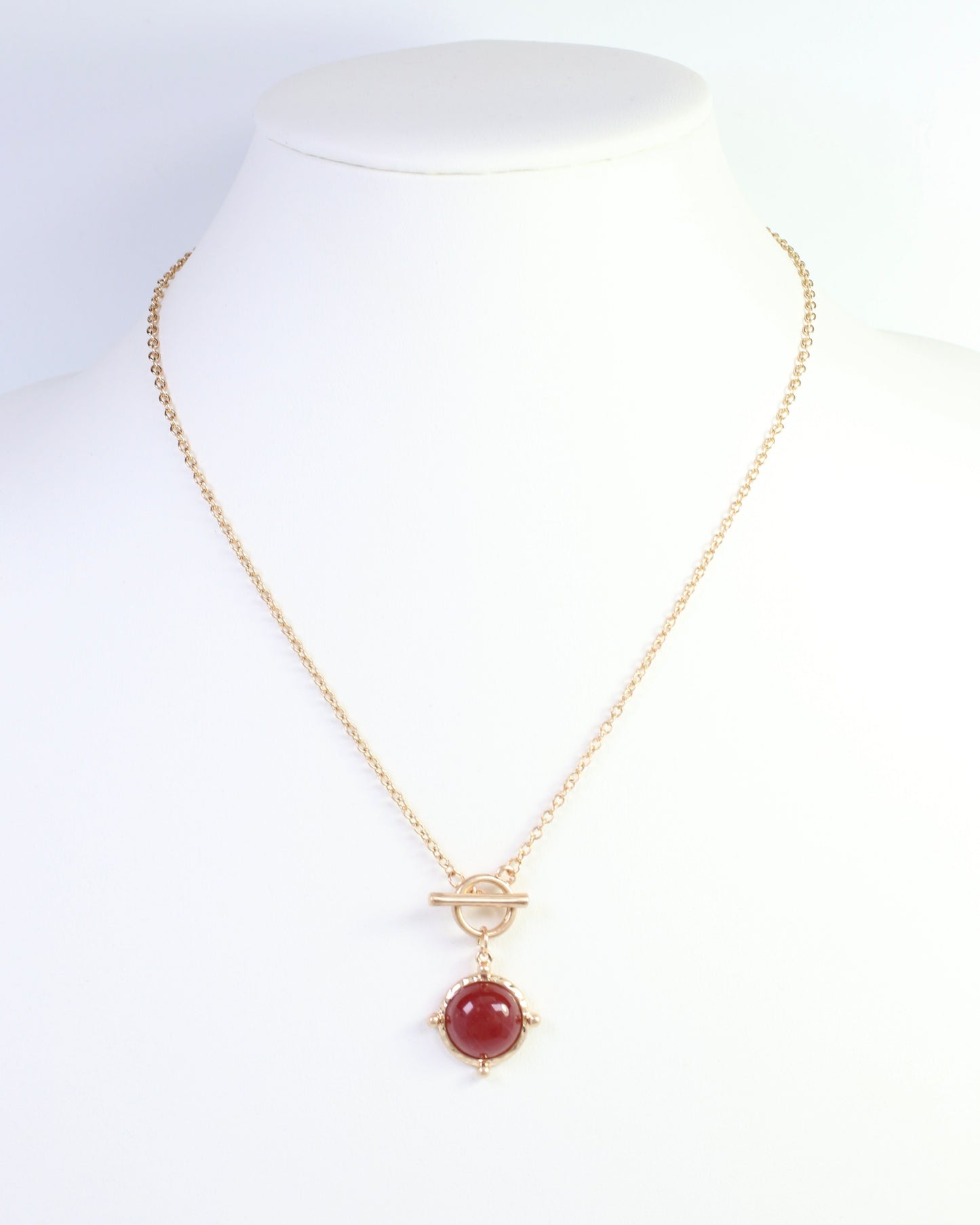 Florissant Round Pendant Necklace Maroon