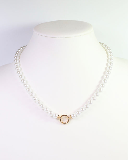 Oberlin Pearl Necklace with Charm Clasp Cream