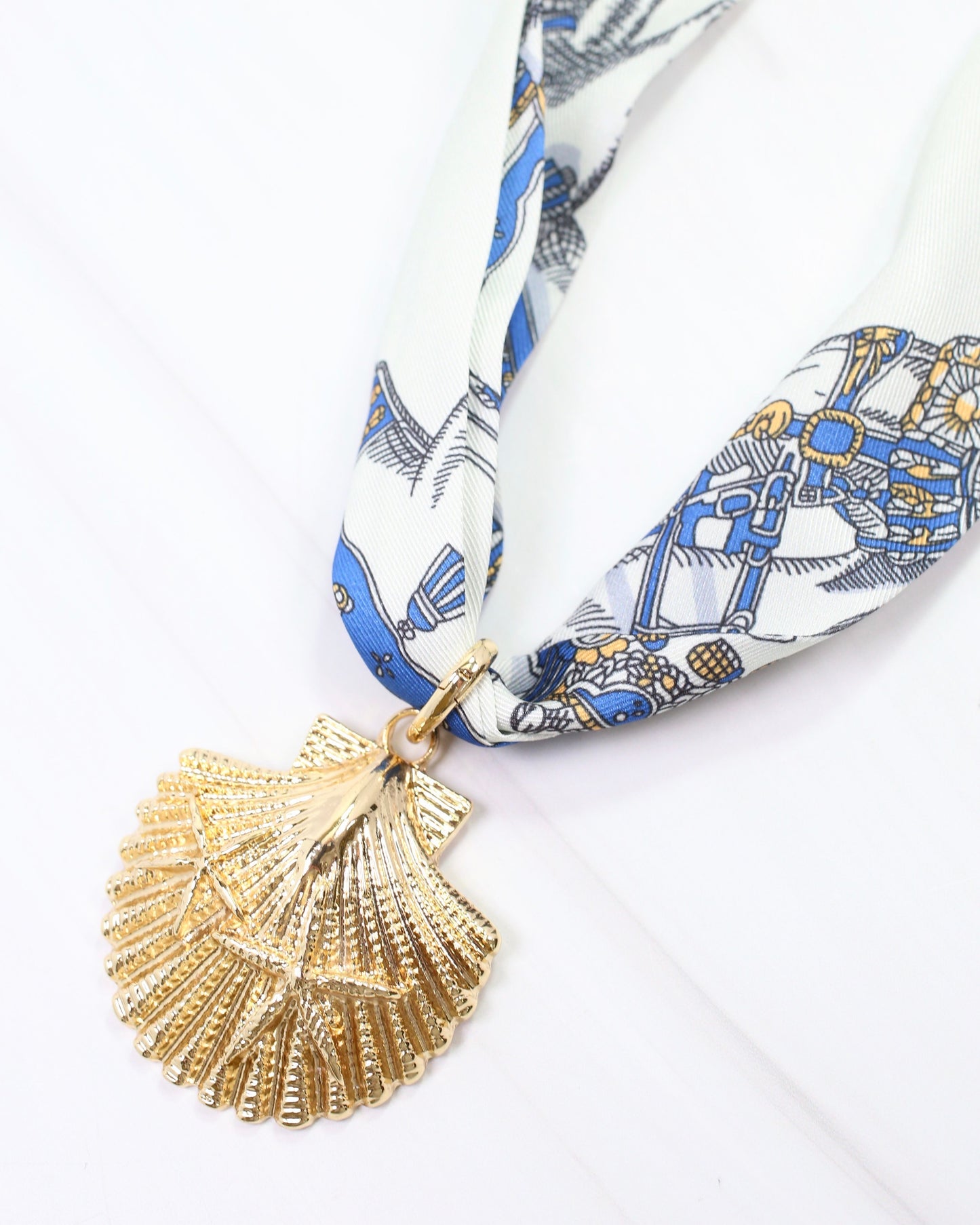 Santana Shell Charm Gold